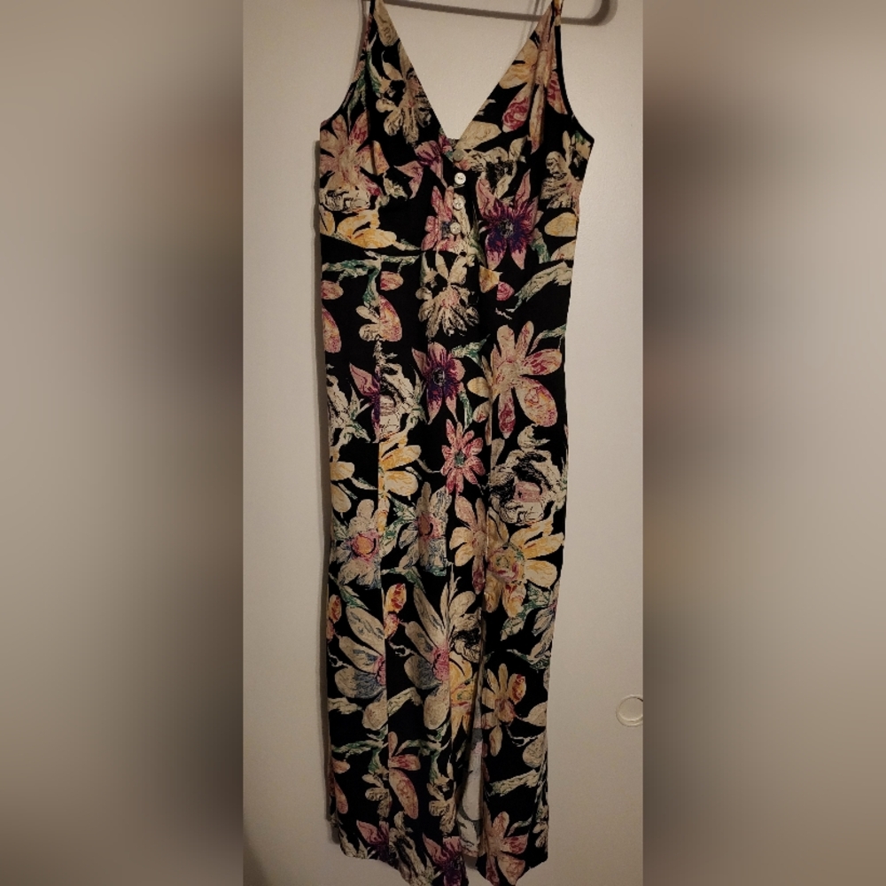 Urban Outfitters Floral Midi Dress Size: Medium